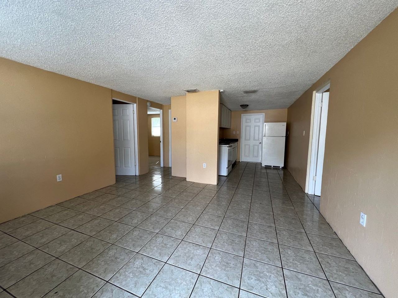 3007 14th St E - Photo 2 of 12