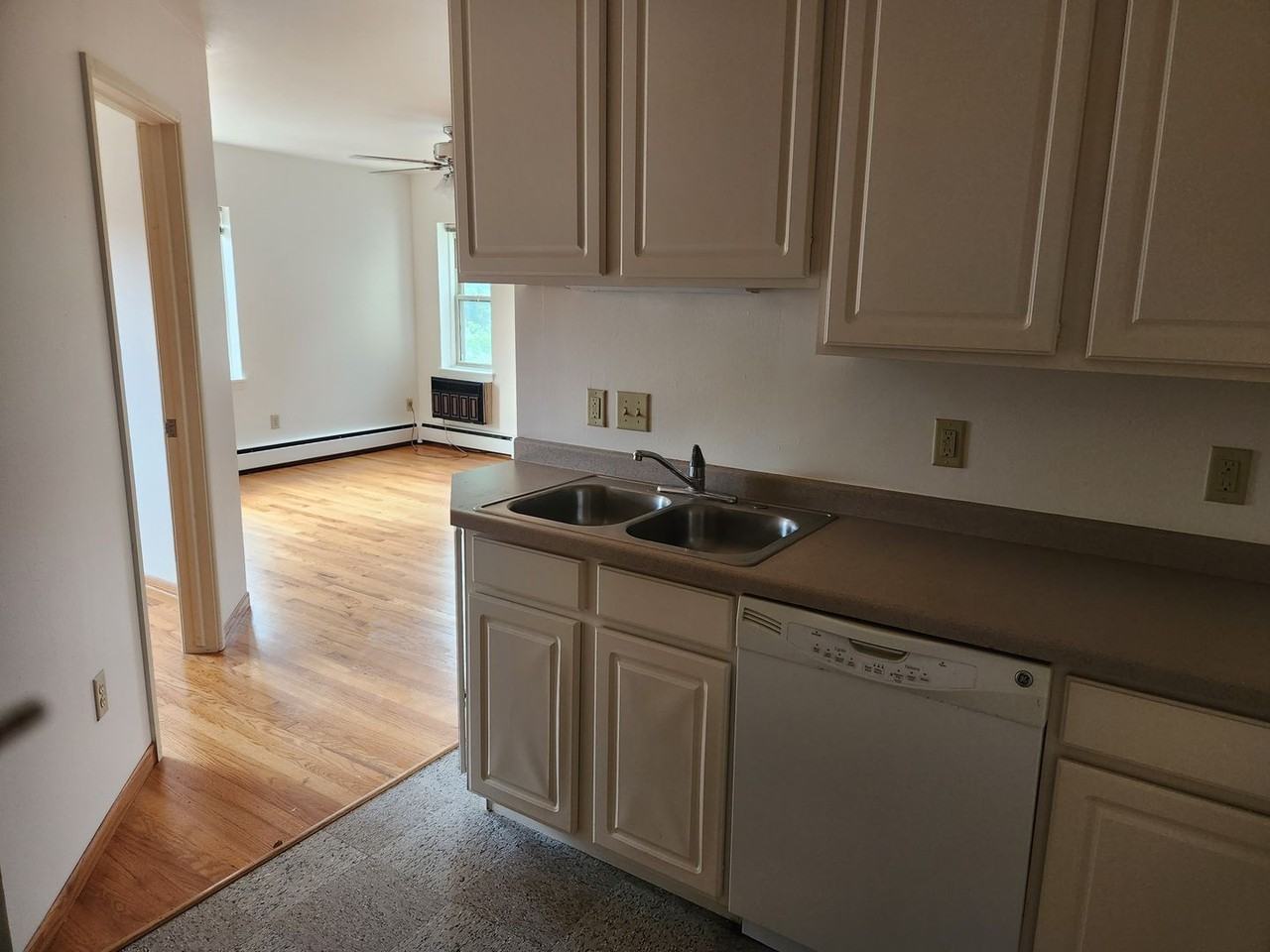 Parkview 746 - Photo 4 of 50