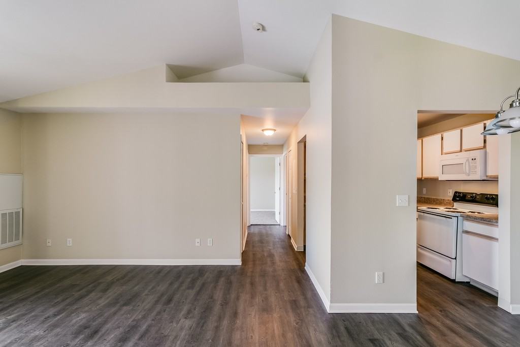 Alana Woods II Apartments - Photo 5 of 43