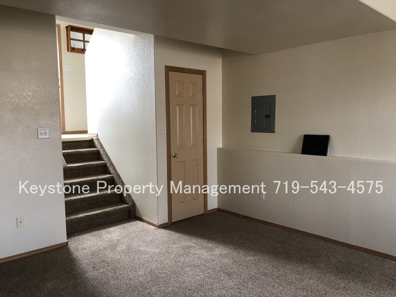 377 - 379 W. Buttercup Way - Photo 3 of 24