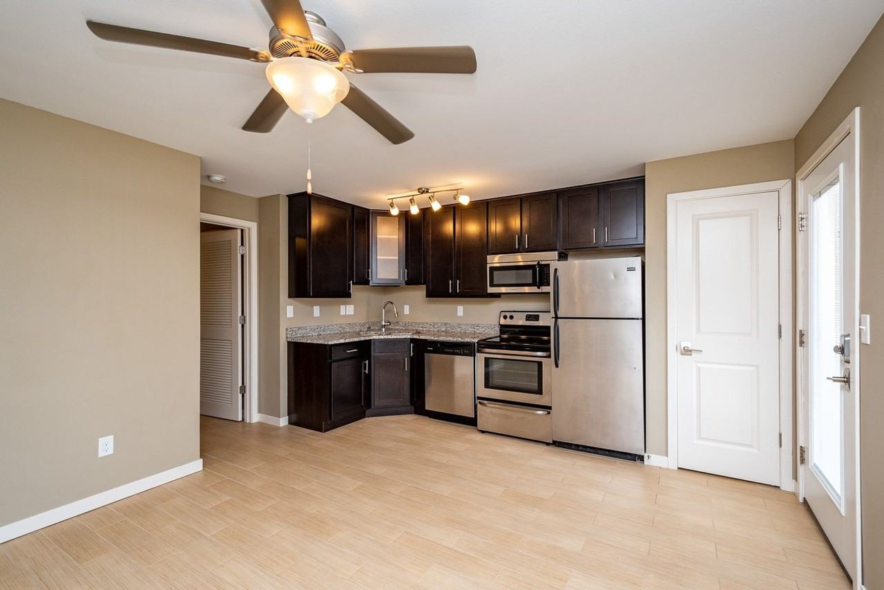 River Ridge Place Apartments 201.5 6th Street Units 1 12