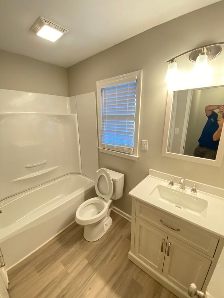 Oakwood Villa Apartments - Photo 6 of 24