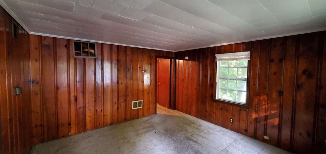 1705 Douglas St - Photo 2 of 7