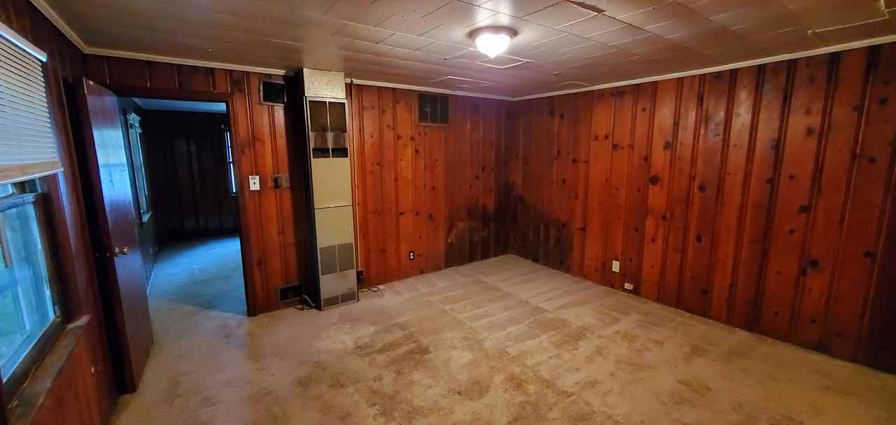 1705 Douglas St - Photo 3 of 7