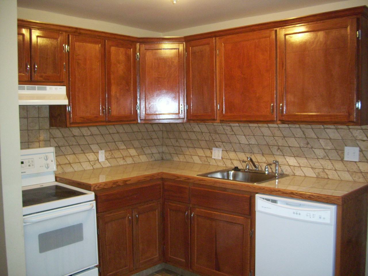 25 Summit - Photo 2 of 13