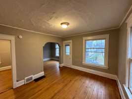 featured image of 2535 N 16th St