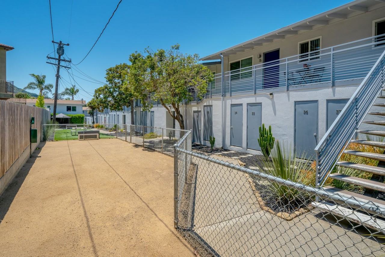 263 N. Chorro - Photo 7 of 50