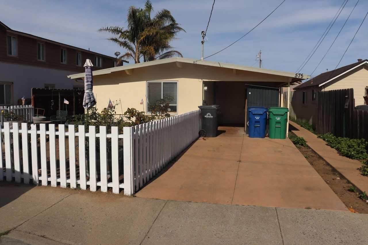 Amador Ave 575 - Photo 2 of 13