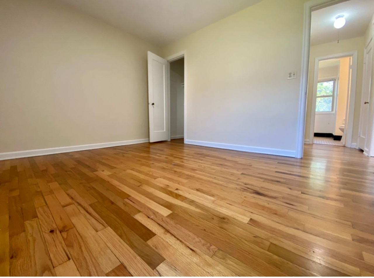 105 Ne 61st Ave #5 - Photo 5 of 12