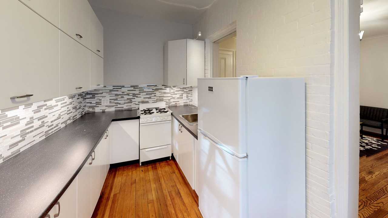 542 Chapel St #5 - Photo 5 of 16