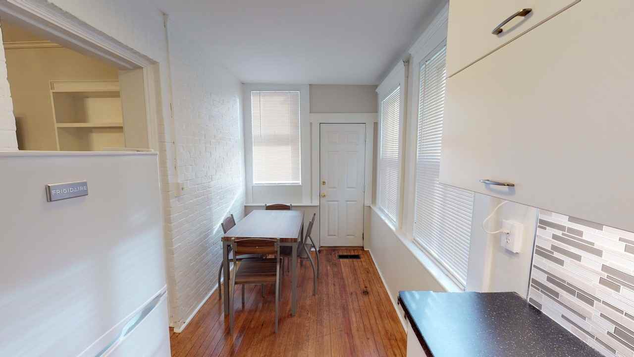 542 Chapel St #5 - Photo 6 of 16