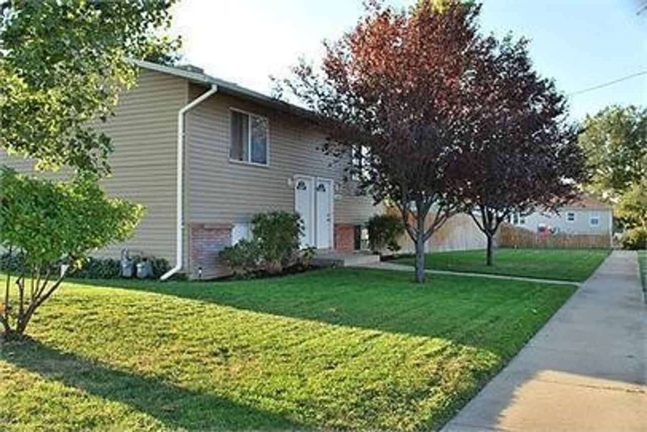 620 E 950 S - Photo 2 of 13