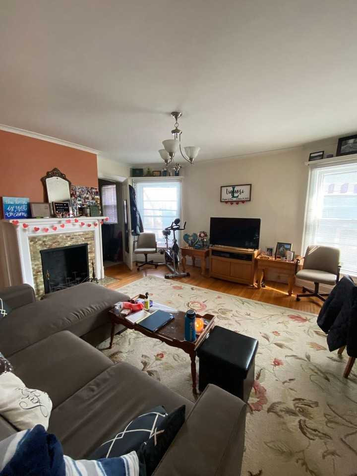 168 Harvard St - Photo 2 of 12