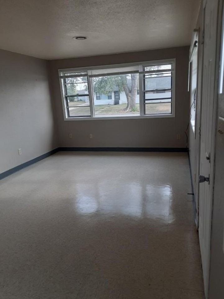 Star Village - Photo 7 of 11