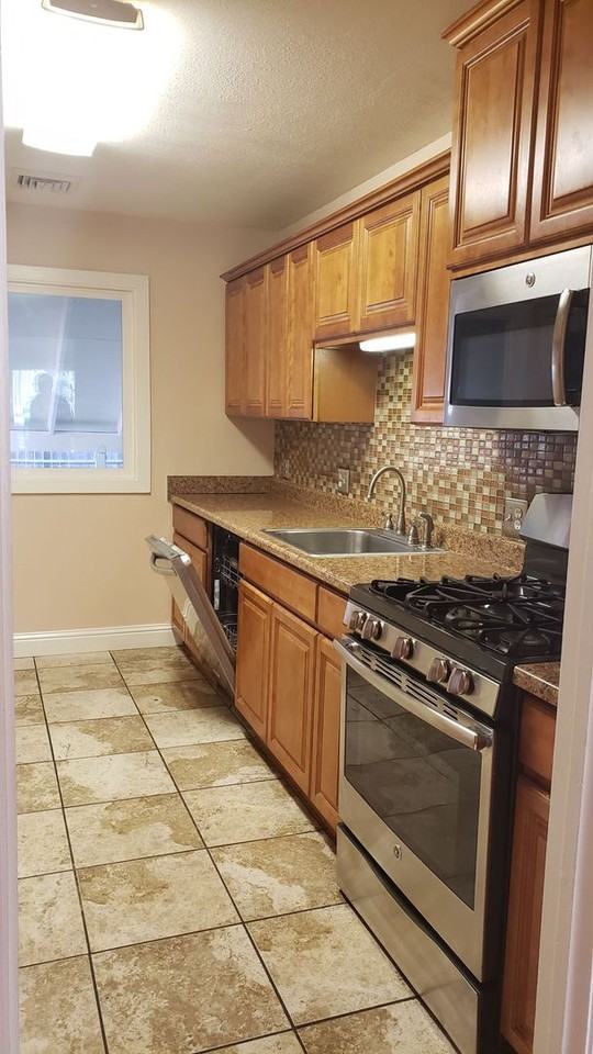 Oak, 3110 - Photo 2 of 23