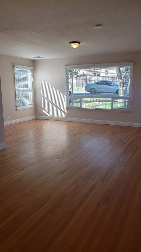 Oak, 3110 - Photo 6 of 23