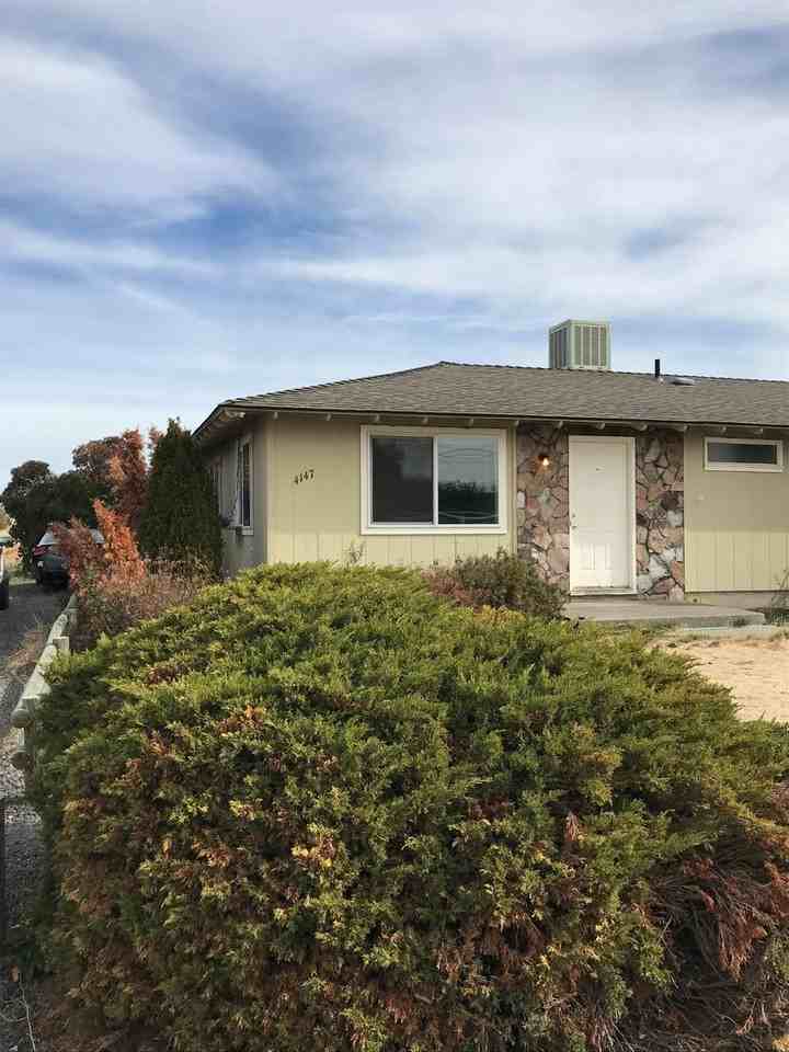 MF040Bear Dr Duplex SCascade Views Apartments 4147/4149 SW Bear