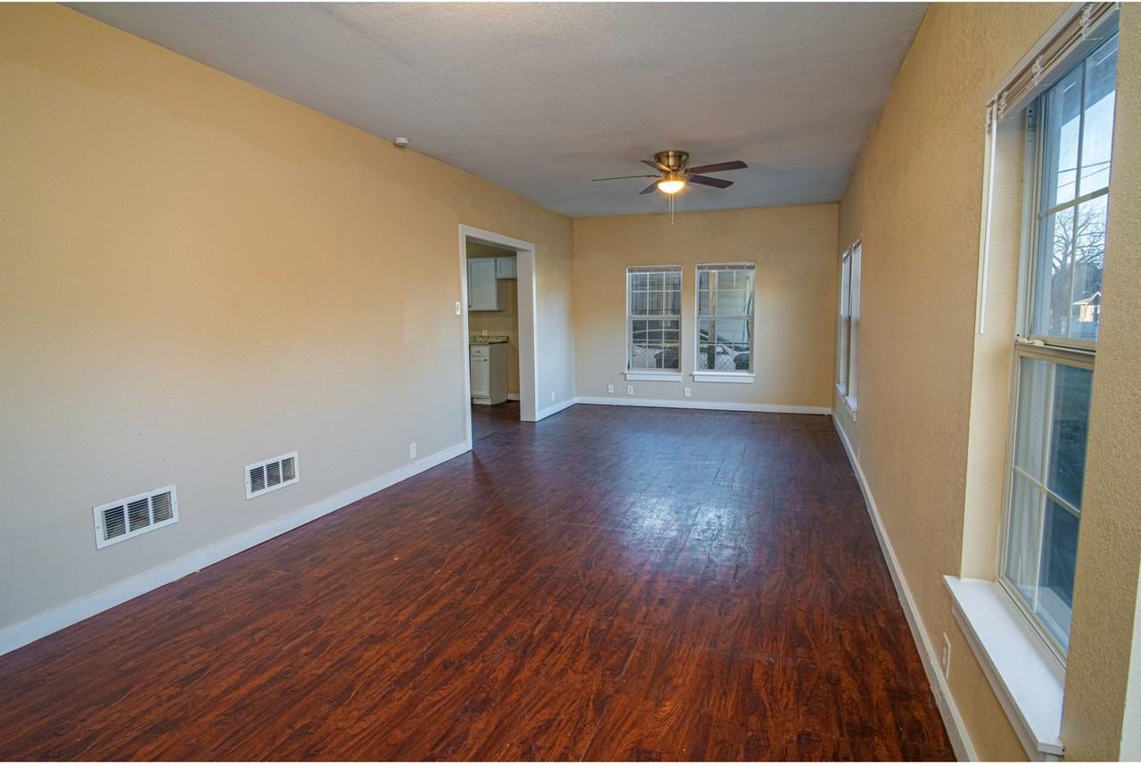 526 Cooper - Photo 4 of 19