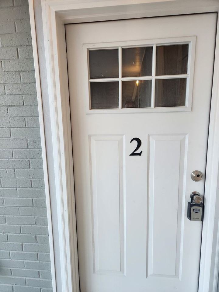 0229-012 - Photo 2 of 15