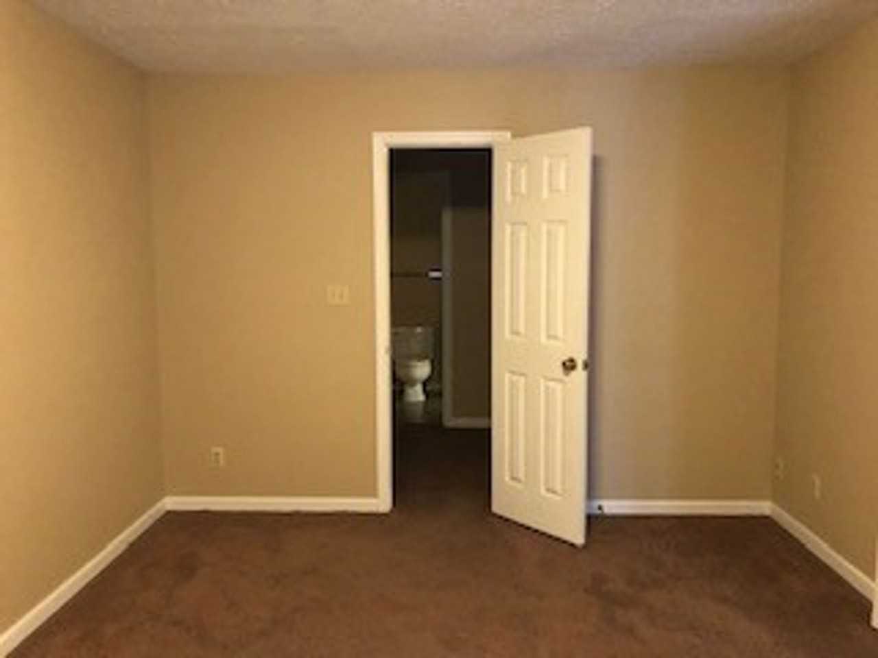 Greentree East Gated Community Apartments 3555 Us Route 60 E