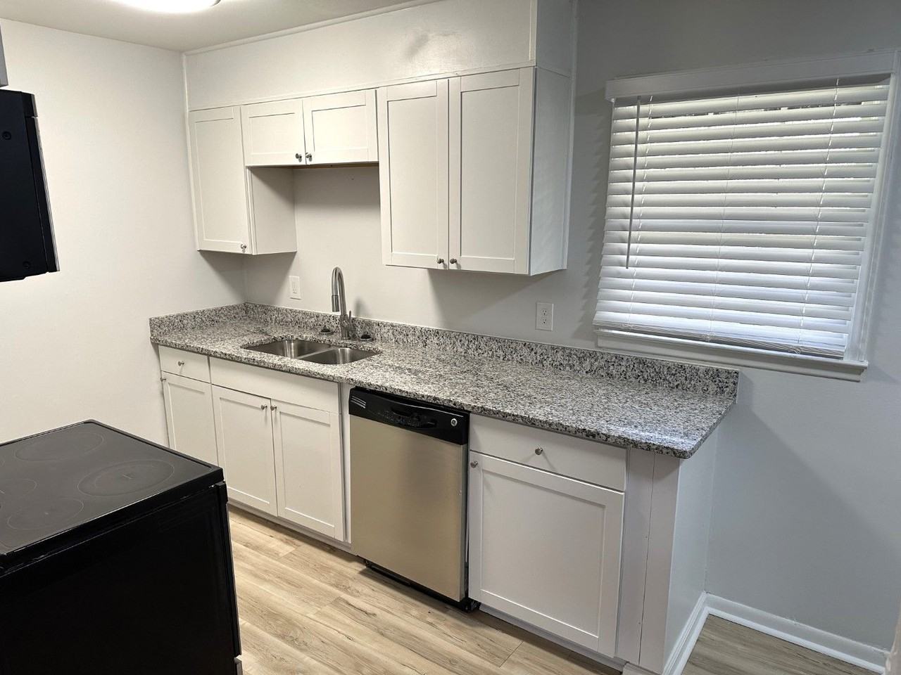 6127 E Fayetteville Dr - Photo 3 of 17