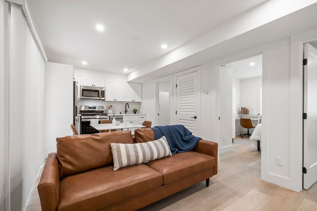 2430 Prospect - Photo 3 of 10