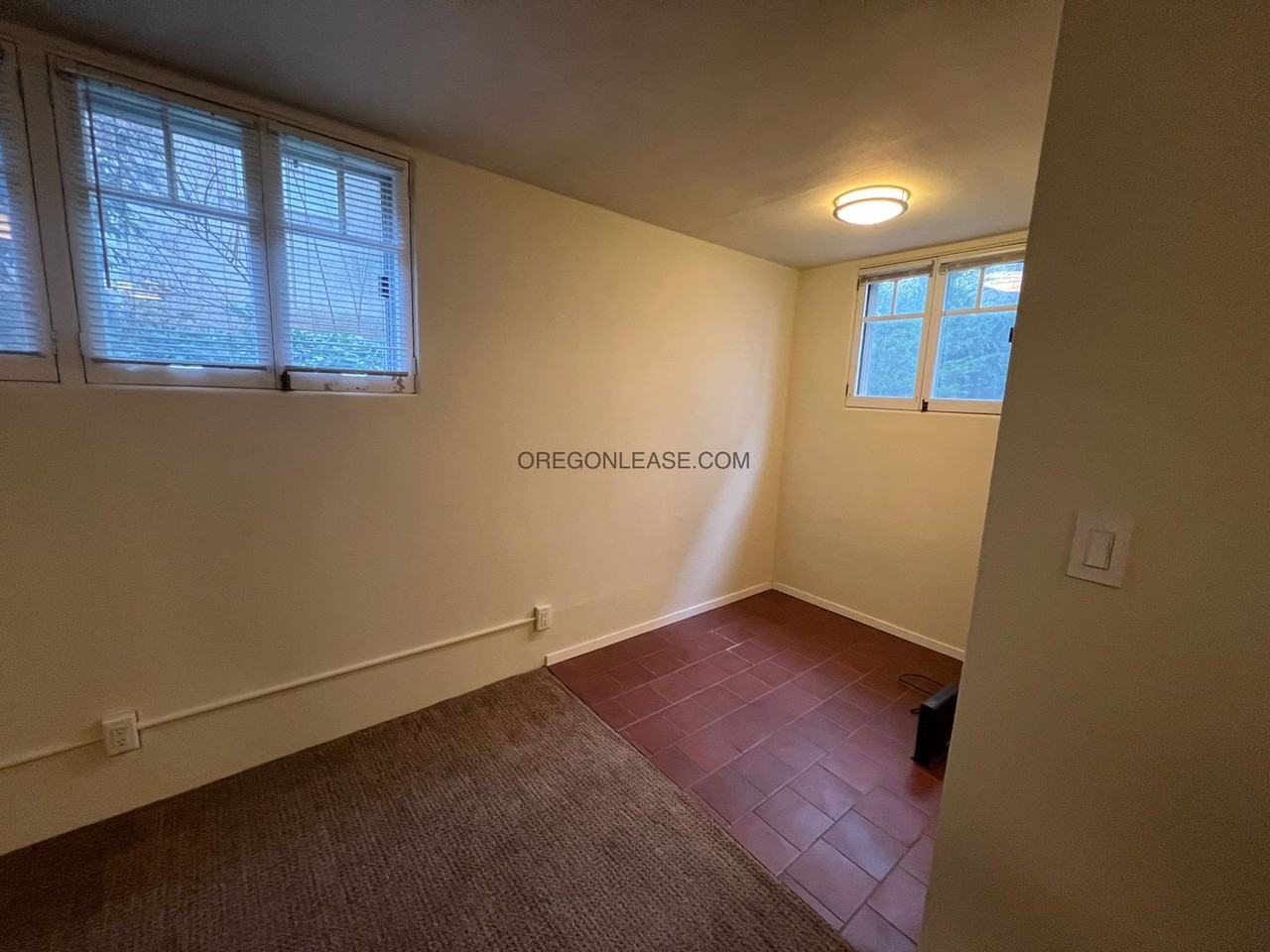 508/510 E 12th - Photo 3 of 8