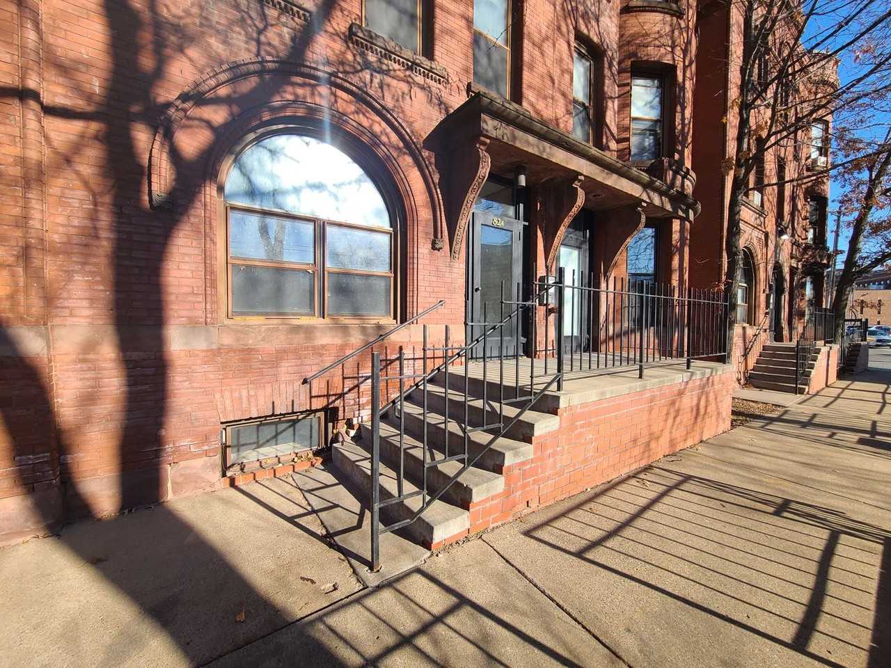 NEWLY RENOVATED APARTMENT IN HISTORIC ELLIOT PARK - Photo 2 of 11