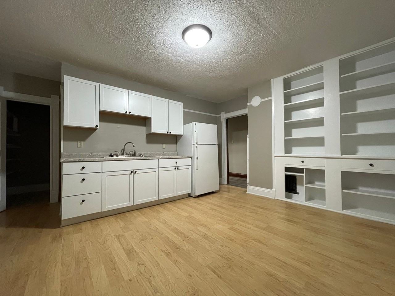 420 W Bremer Ave. - Photo 2 of 21