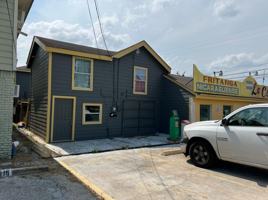 featured image of 412 N 8th St