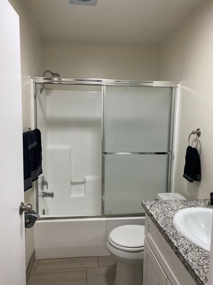 8608 Foothill Boulevard - Photo 6 of 34
