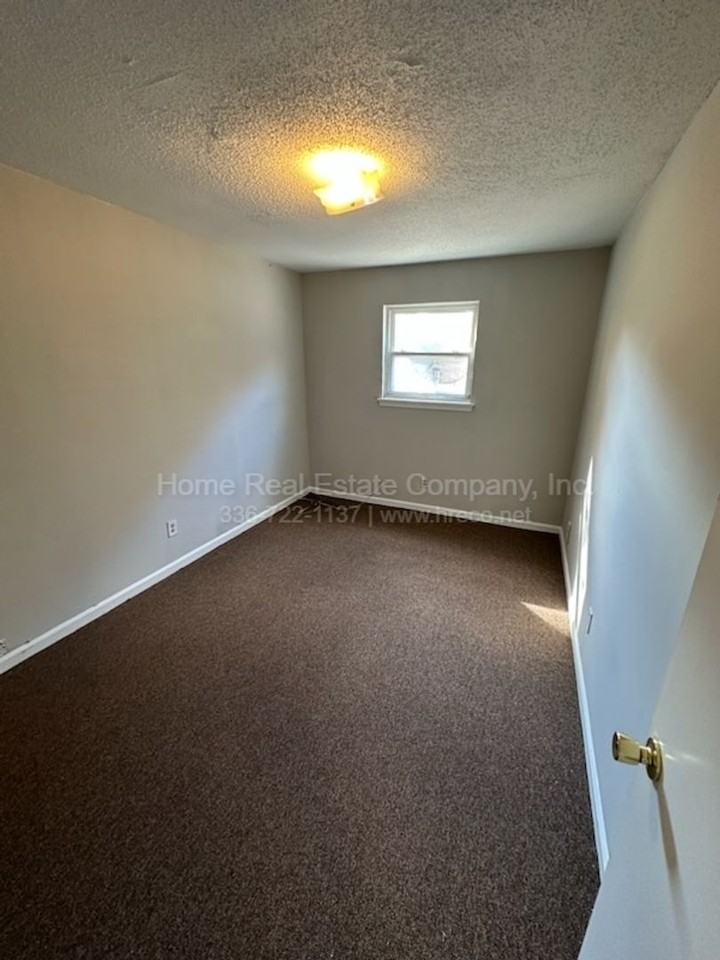 151 Westdale Ave #C - Photo 4 of 7