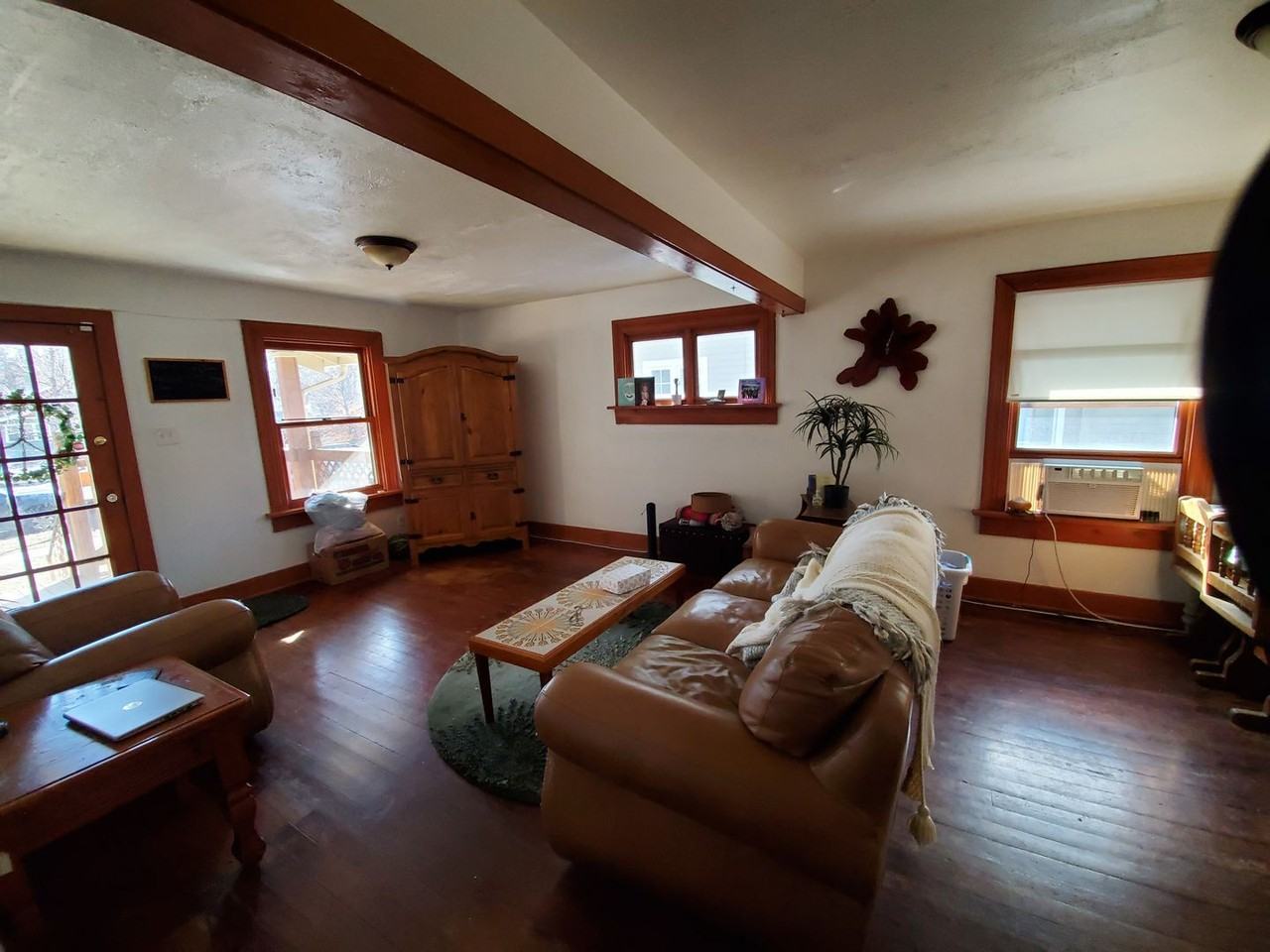 219 N Sherwood St - Photo 4 of 36