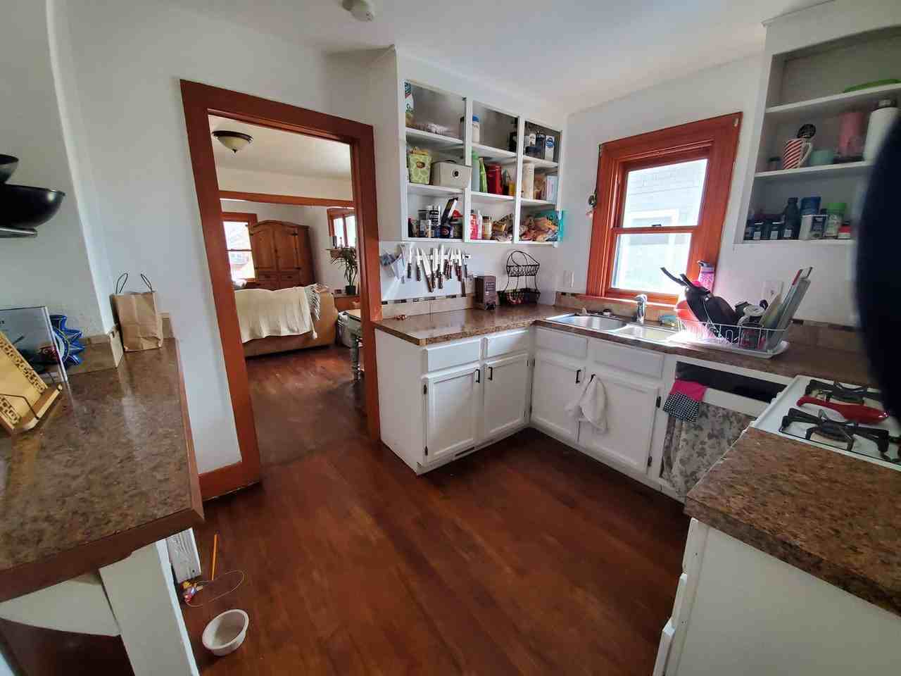 219 N Sherwood St - Photo 6 of 36