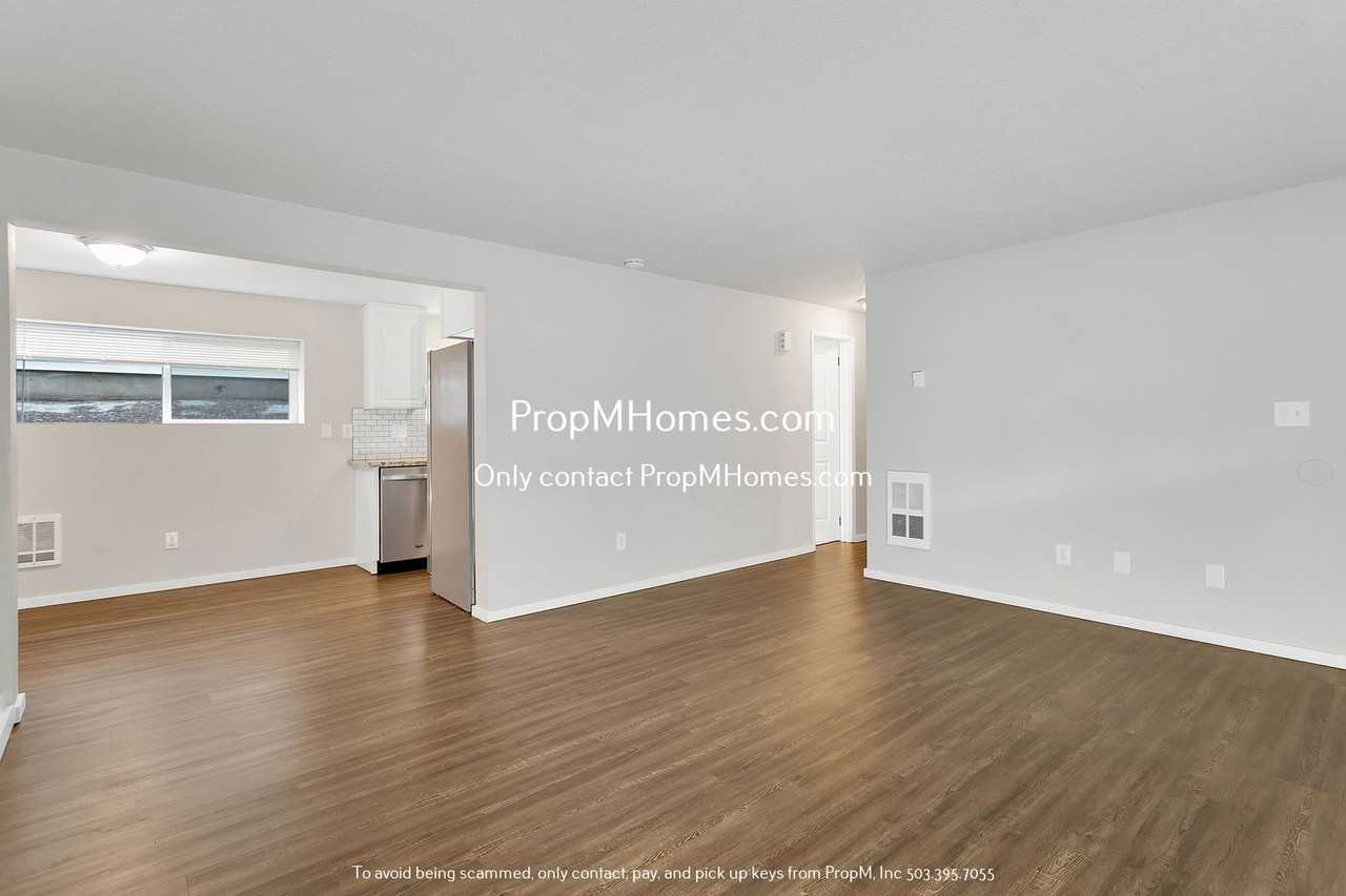 3225 Se Alder Ct #6 - Photo 5 of 18