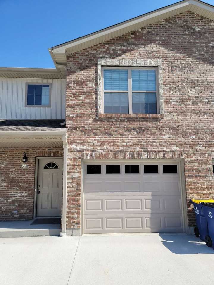 Hummingbird Heights Apartments and Townhomes 564 Red Bill Dr, Union