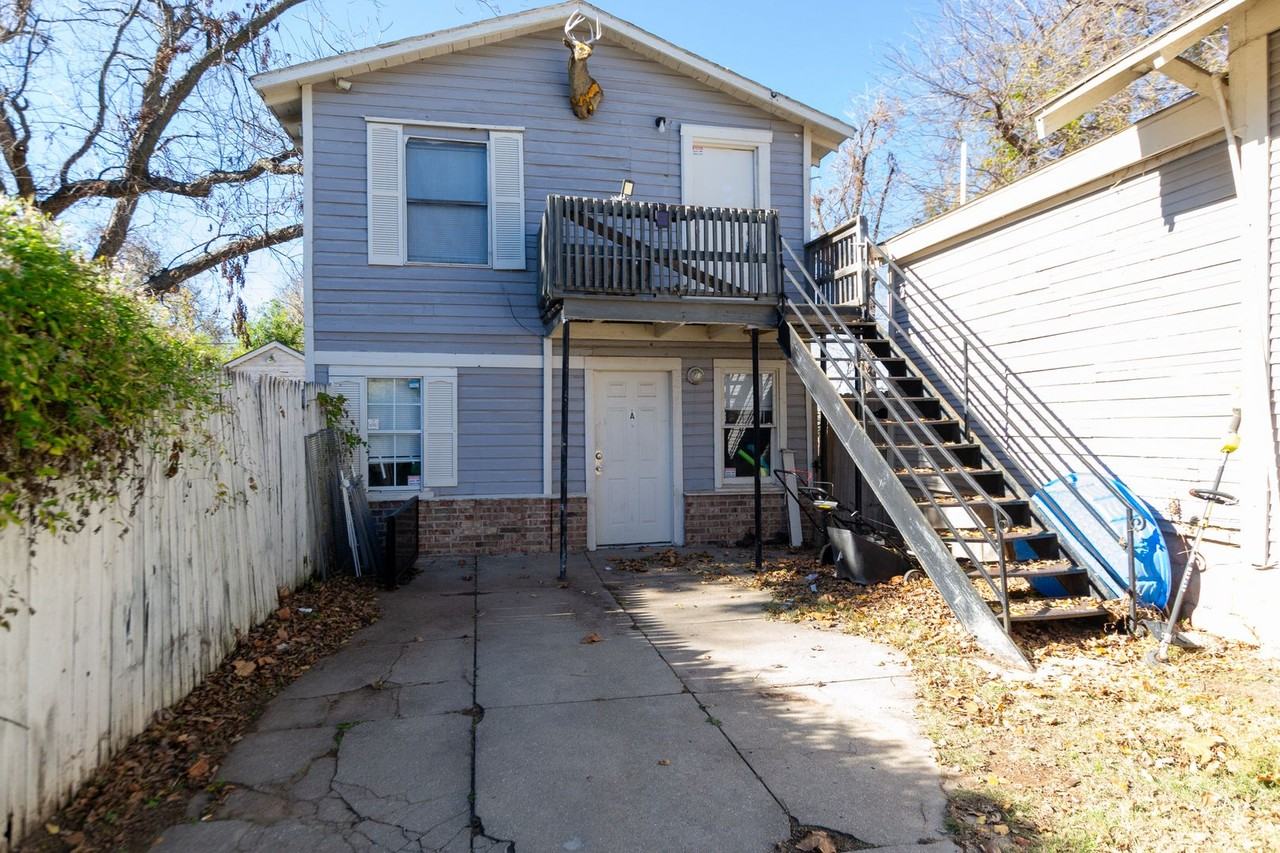 N McKinley Ave Triplex - Photo 2 of 14