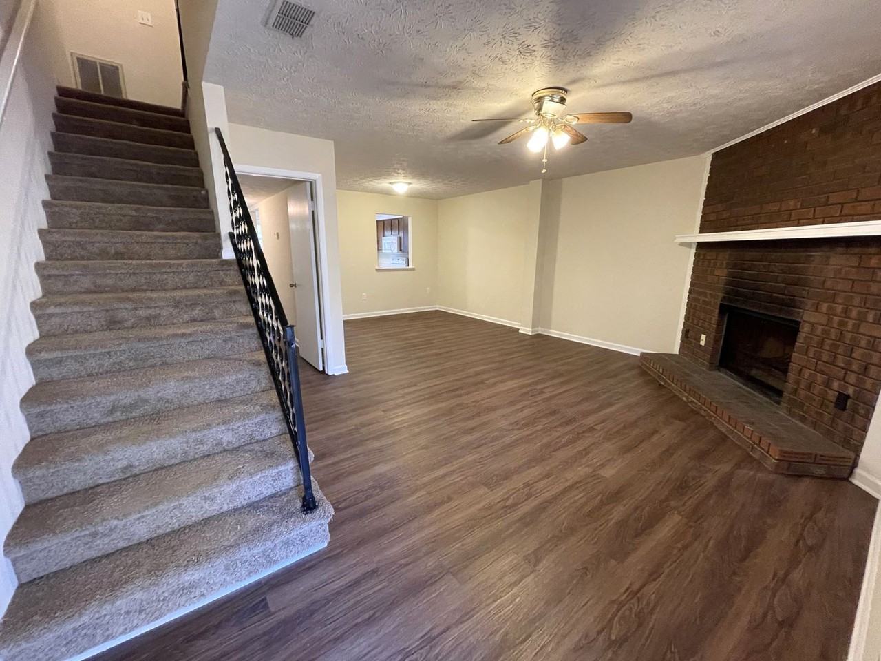 HIGHLAND PARK DR - 147/149/151 - Photo 2 of 16