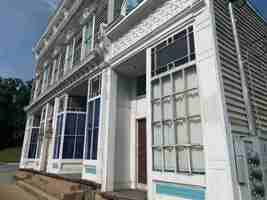 featured image of 2572 Beech Ave