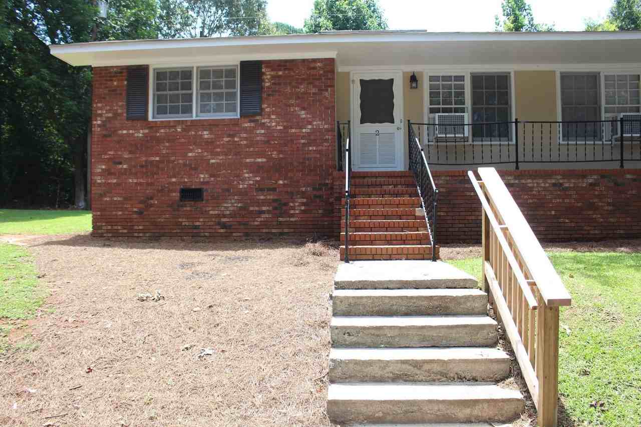 210 Cochran Rd - Photo 2 of 12