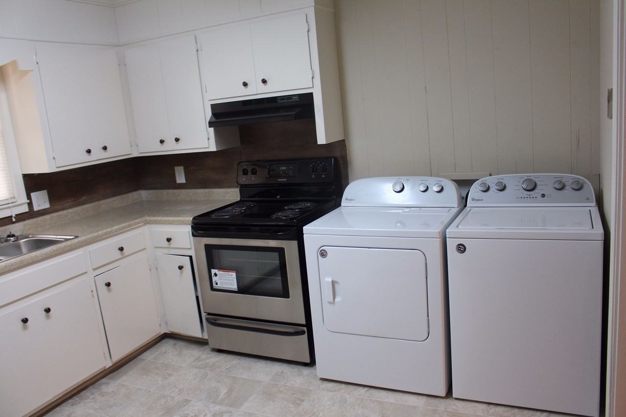 226 Cochran Rd - Photo 7 of 15