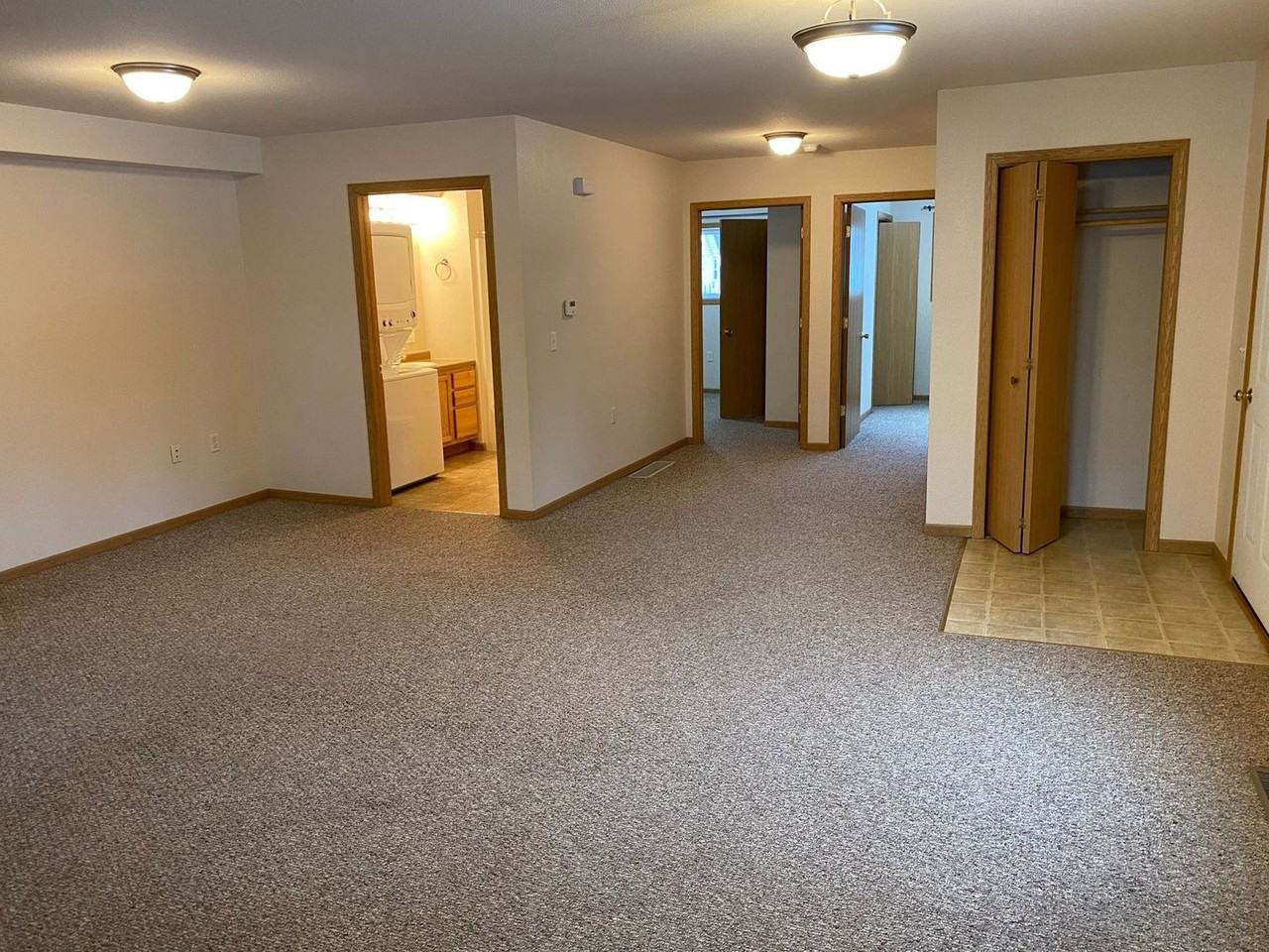 1431 N Stevens St - Photo 4 of 34