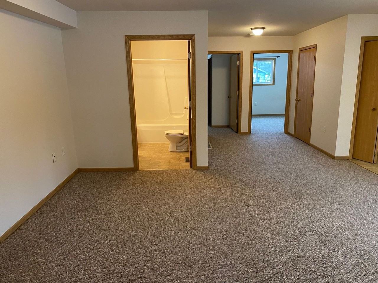 1431 N Stevens St - Photo 6 of 34