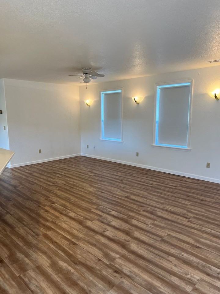 4257-1t - 1839, 1841, 1843, 1845, 1847, 1849, 1851, 1853, 1855, 1857 Medart Lane - Photo 3 of 7