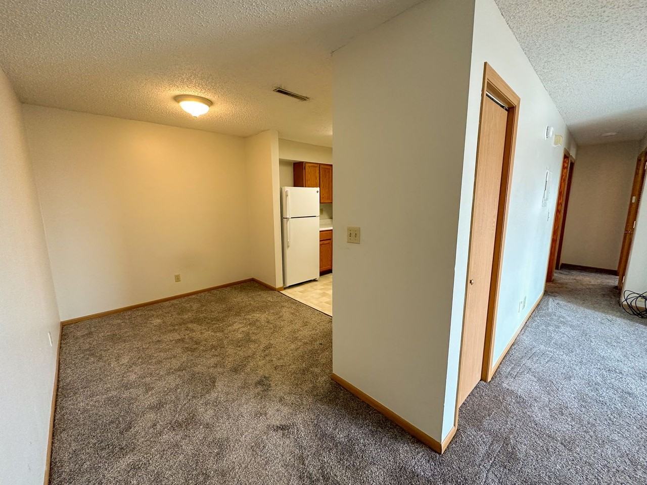 4112 Lincoln Swing - Photo 3 of 50