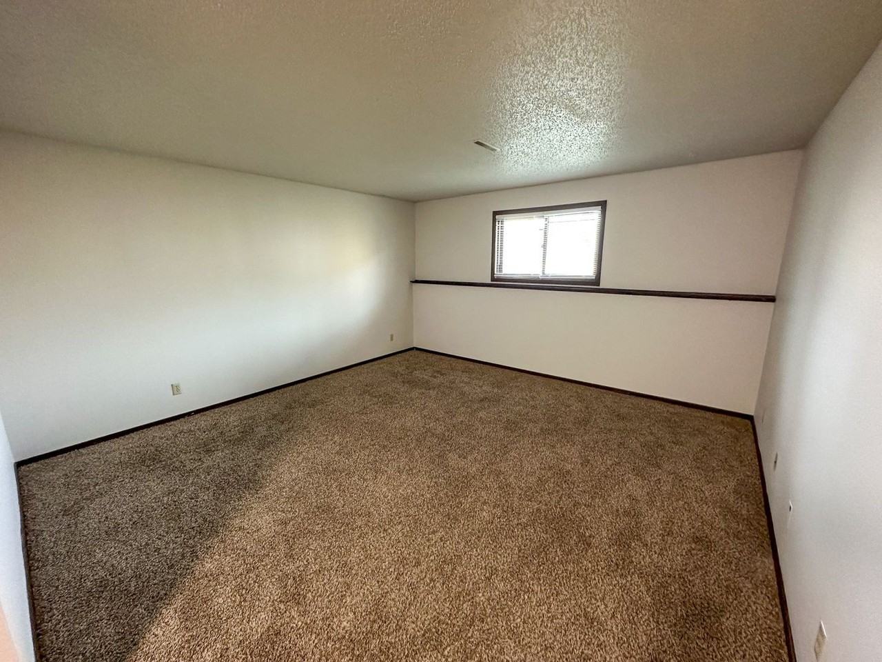 126 Beedle - Photo 6 of 35