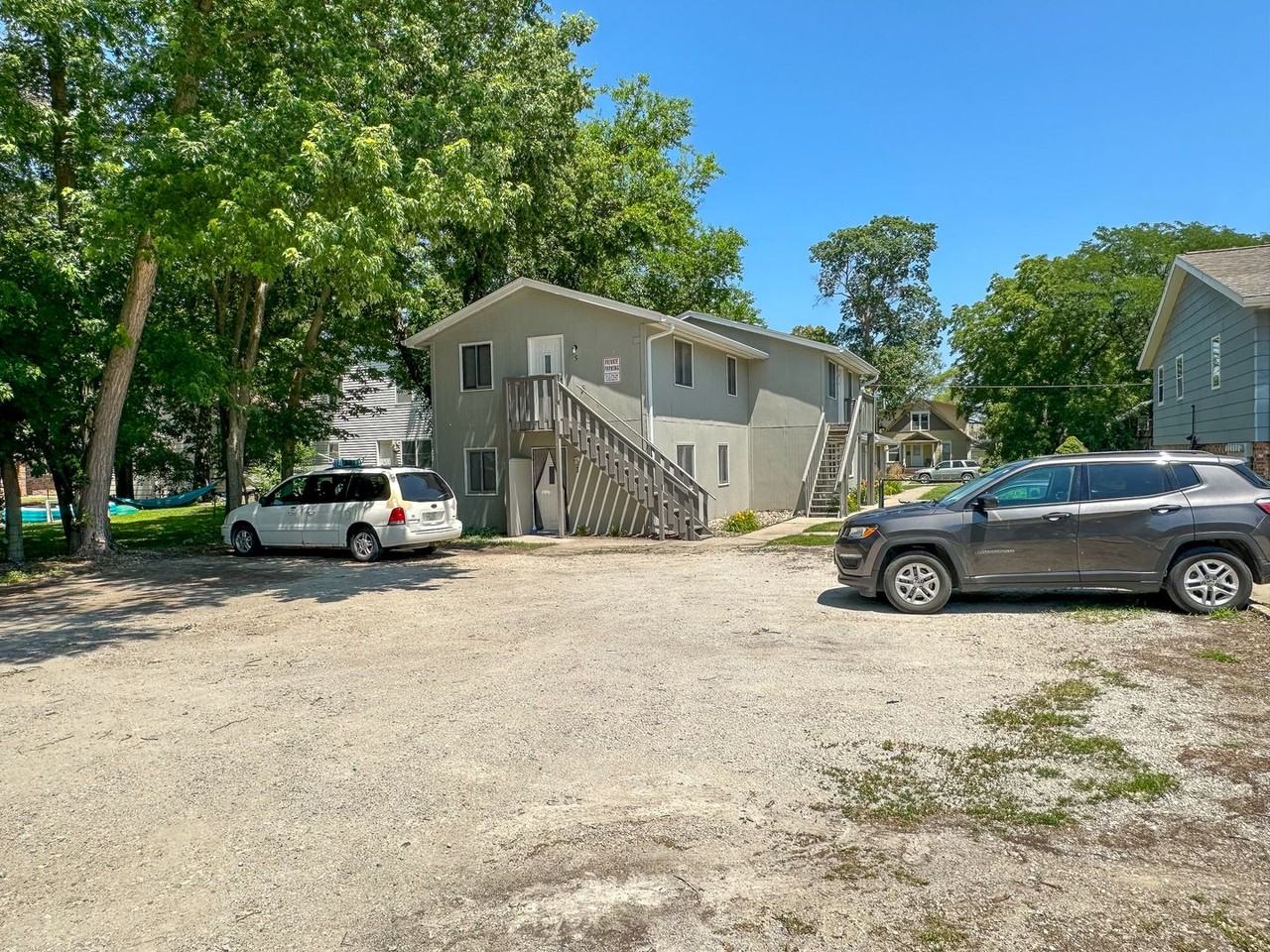 219 Washington - Photo 3 of 31