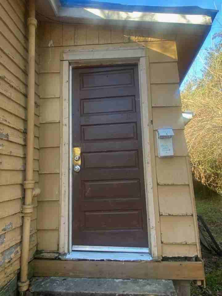 19TH ST 1329 A, B & C - Photo 2 of 7