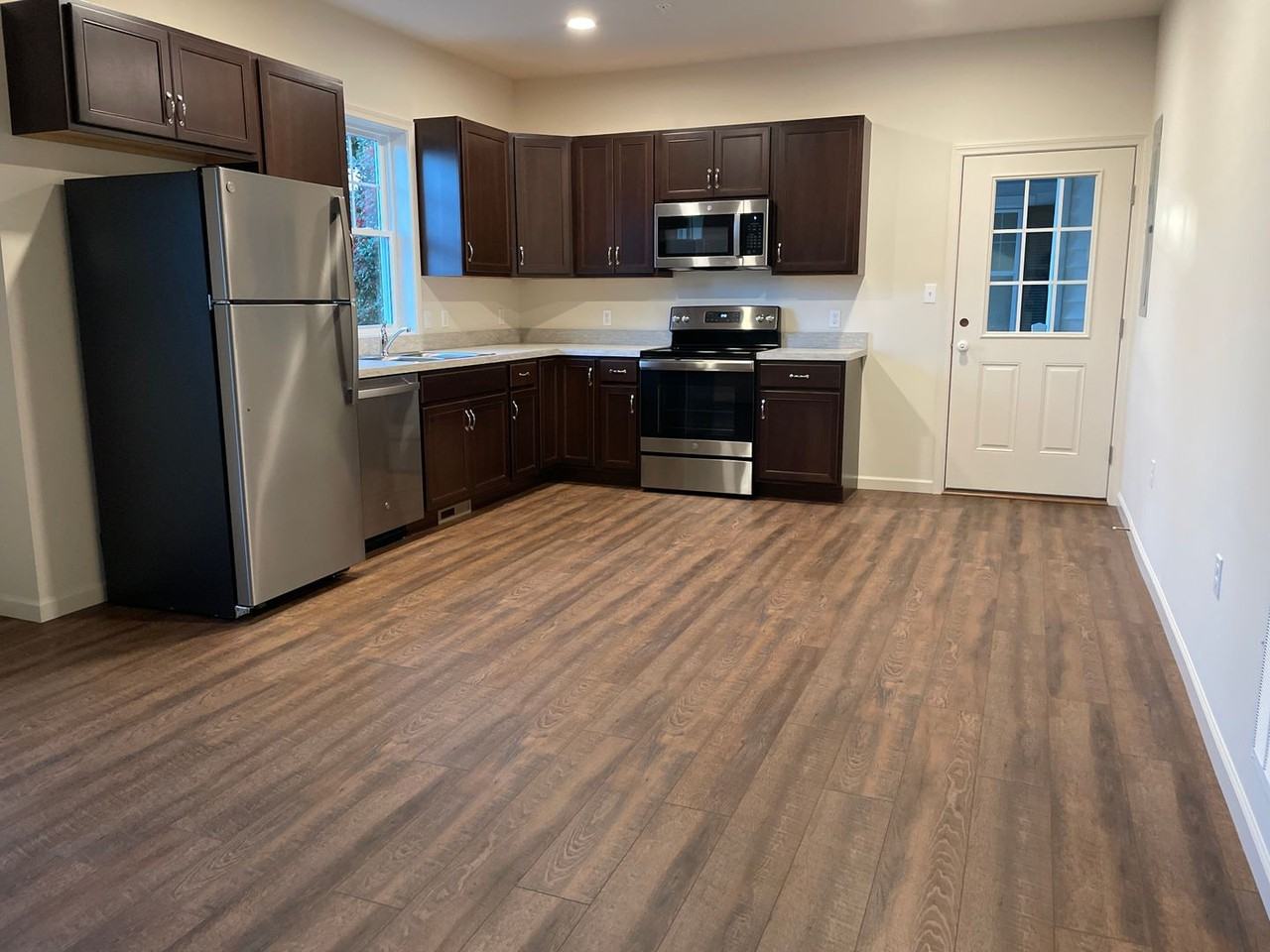 135 W. Charlotte St. - Photo 2 of 13