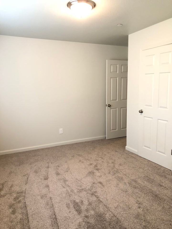 723 W 2nd Ave - Photo 7 of 7